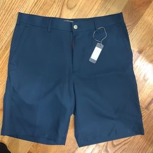 Peter Millar shorts- Salem Performance 
BRAND NEW w/ Tags
Size 34
Color -Navy